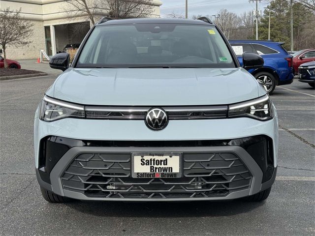 2025 Volkswagen Taos SE Black