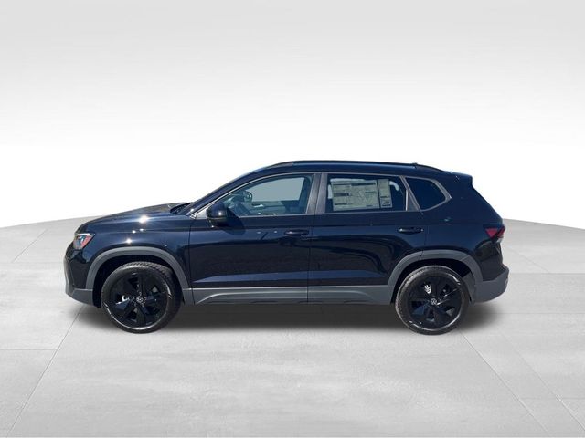 2025 Volkswagen Taos SE Black