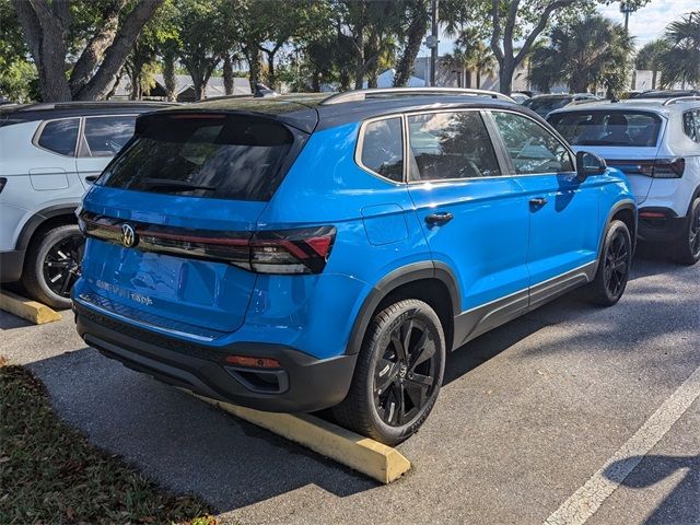 2025 Volkswagen Taos SE Black