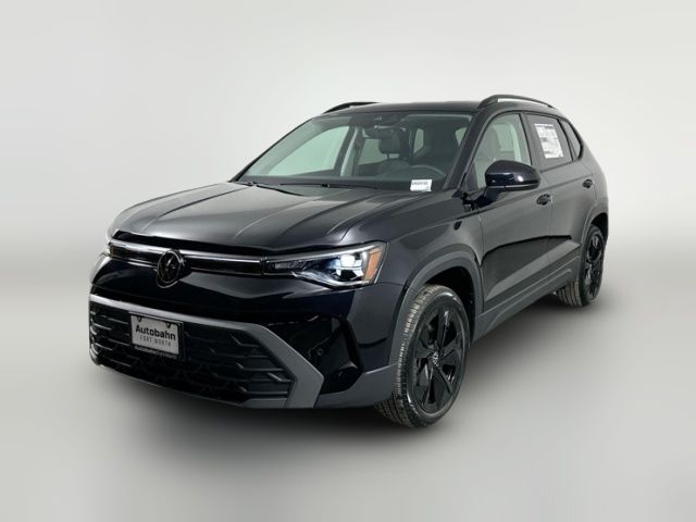 2025 Volkswagen Taos SE Black