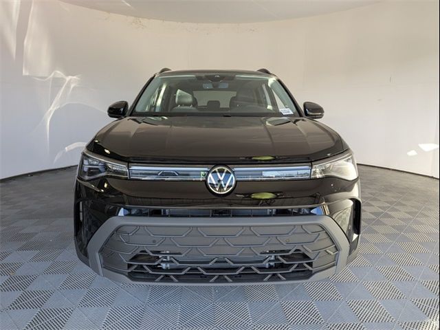 2025 Volkswagen Taos SE Black