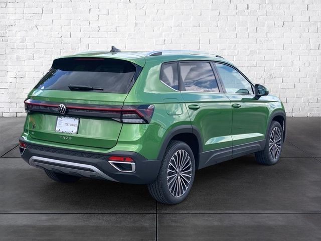 2025 Volkswagen Taos SE