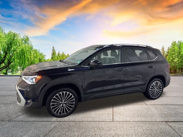 2025 Volkswagen Taos SE