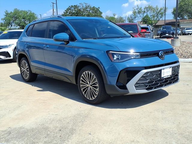 2025 Volkswagen Taos SE