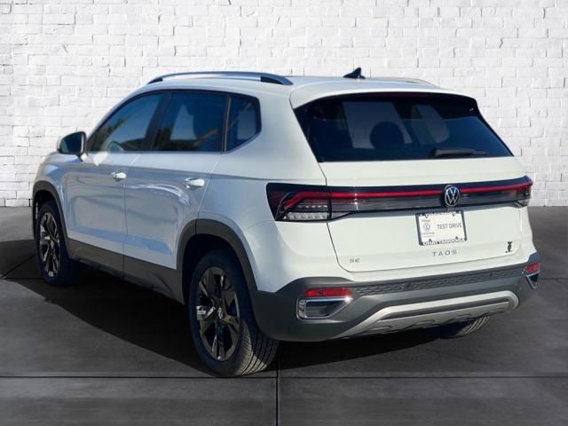 2025 Volkswagen Taos SE