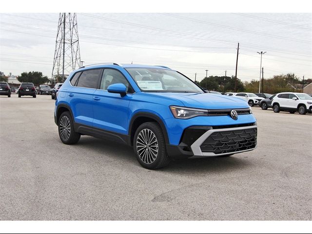 2025 Volkswagen Taos SE