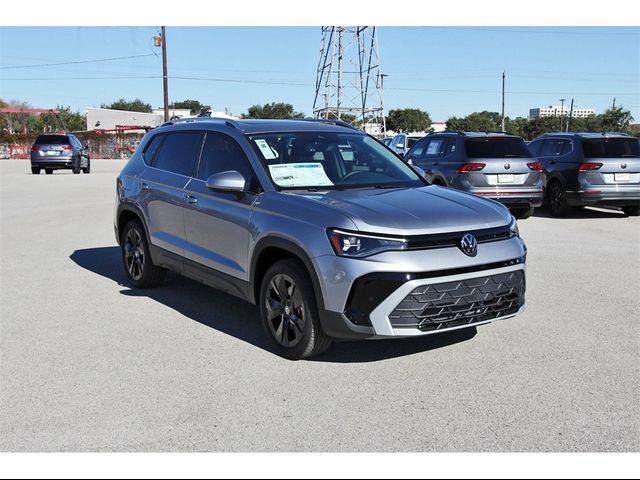 2025 Volkswagen Taos SE