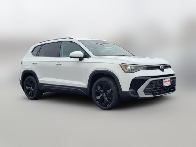 2025 Volkswagen Taos SE