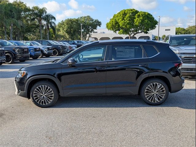 2025 Volkswagen Taos SE