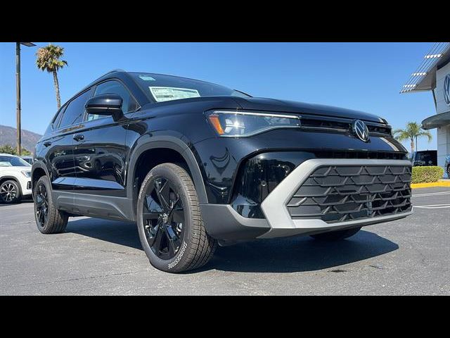2025 Volkswagen Taos SE