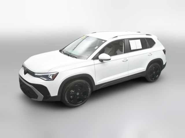 2025 Volkswagen Taos SE