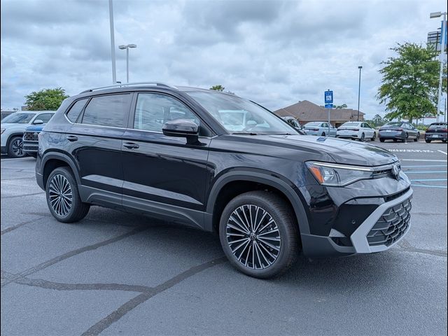 2025 Volkswagen Taos SE