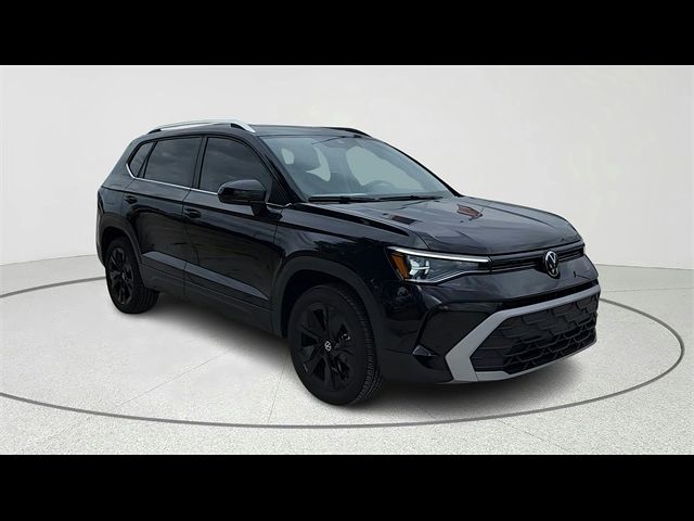 2025 Volkswagen Taos SE