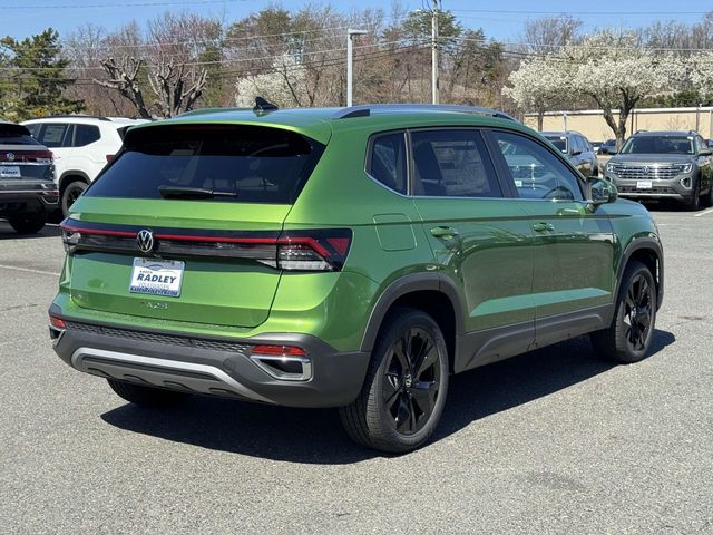2025 Volkswagen Taos SE