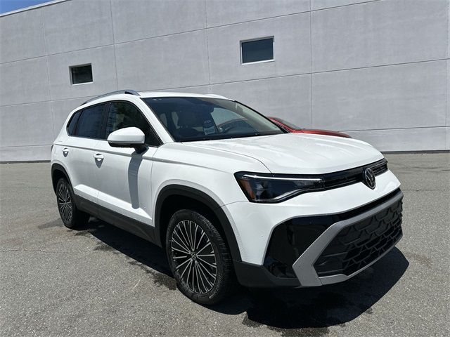 2025 Volkswagen Taos SE