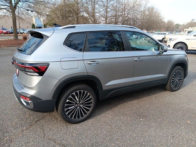 2025 Volkswagen Taos SE