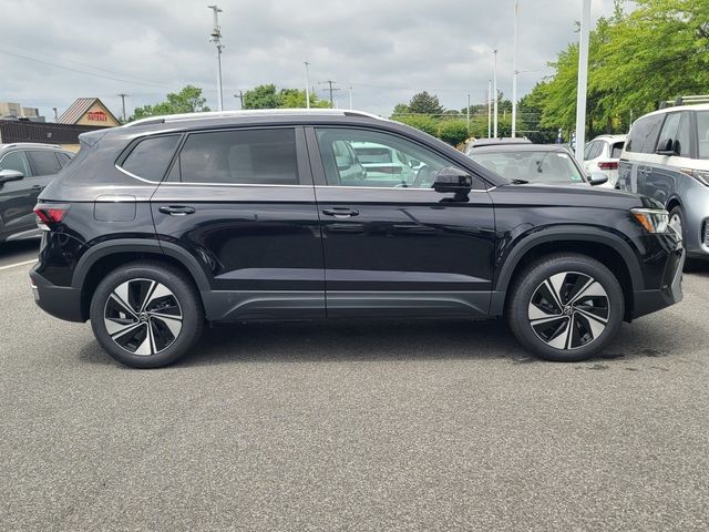 2025 Volkswagen Taos SE