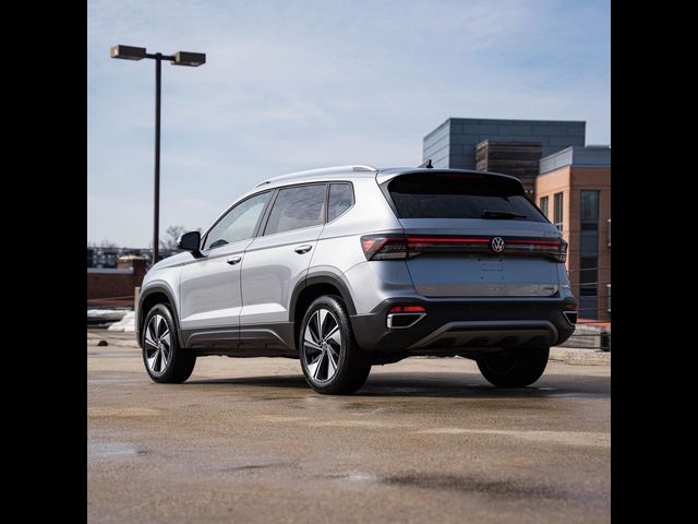 2025 Volkswagen Taos SE