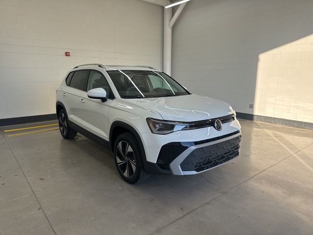2025 Volkswagen Taos SE