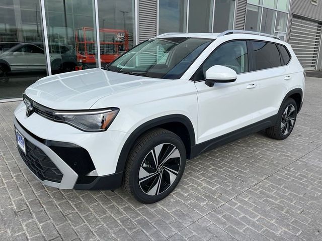 2025 Volkswagen Taos SE