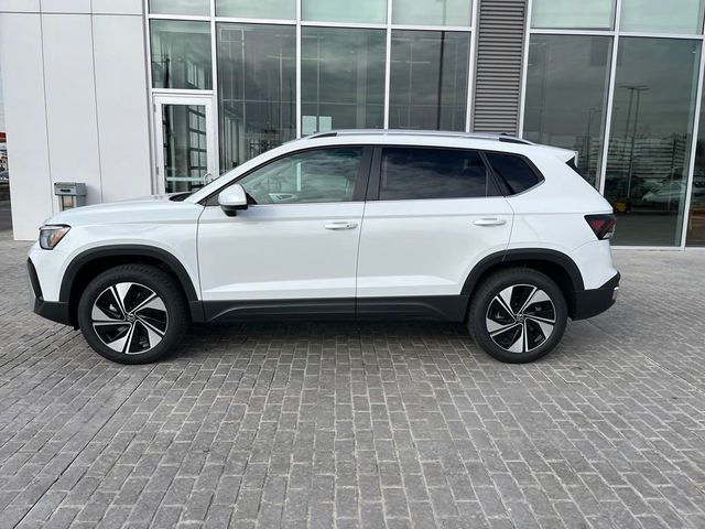 2025 Volkswagen Taos SE