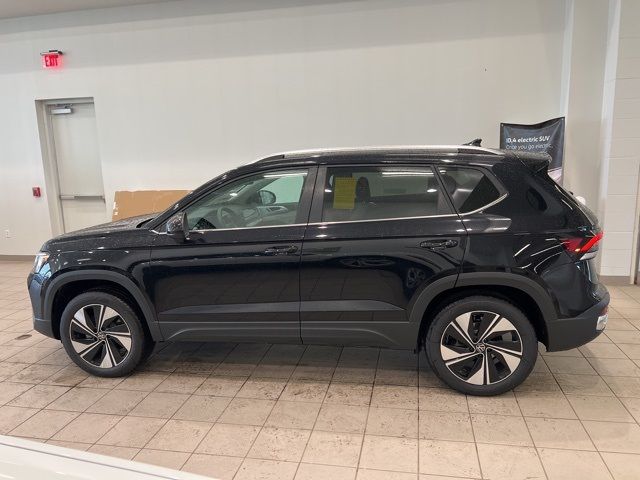 2025 Volkswagen Taos SE