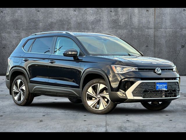 2025 Volkswagen Taos SE