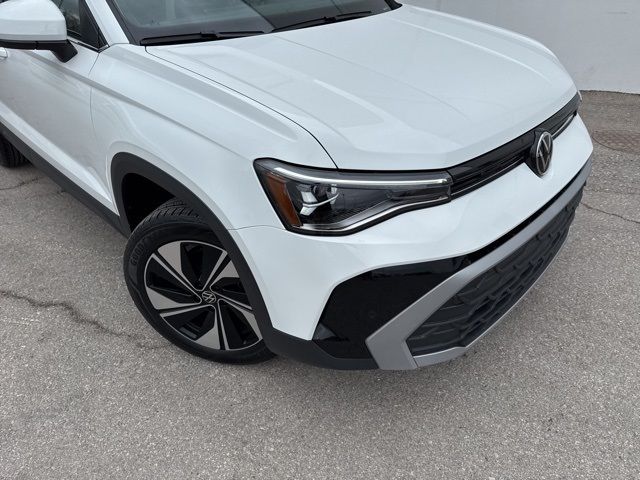 2025 Volkswagen Taos SE