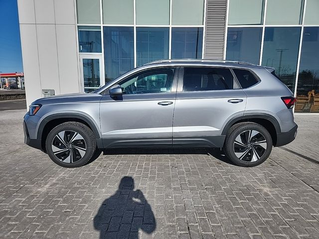 2025 Volkswagen Taos SE