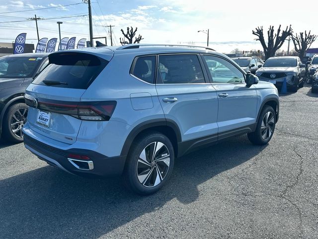 2025 Volkswagen Taos SE