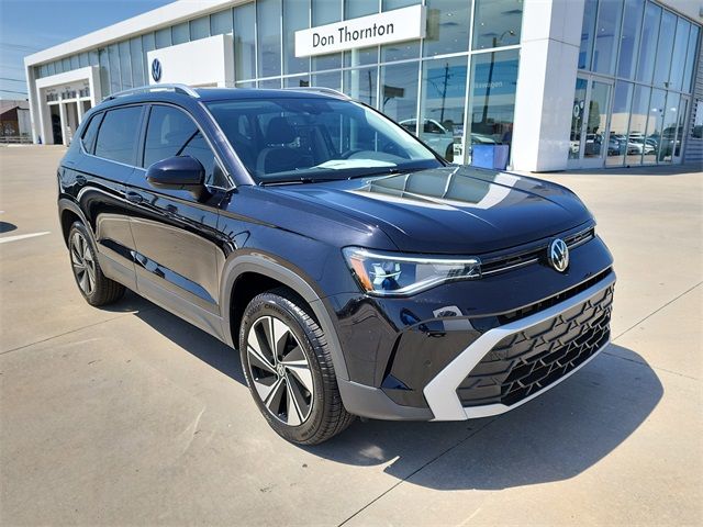 2025 Volkswagen Taos SE