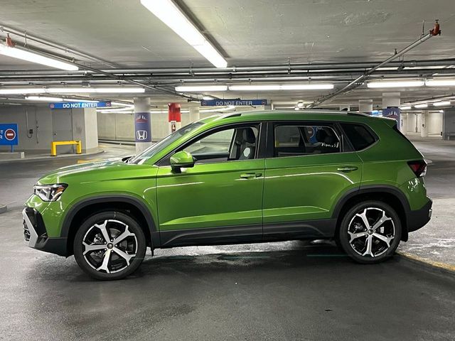 2025 Volkswagen Taos SEL