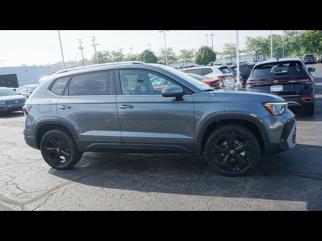 2025 Volkswagen Taos SEL