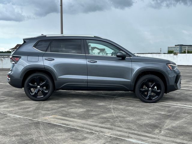 2025 Volkswagen Taos SEL