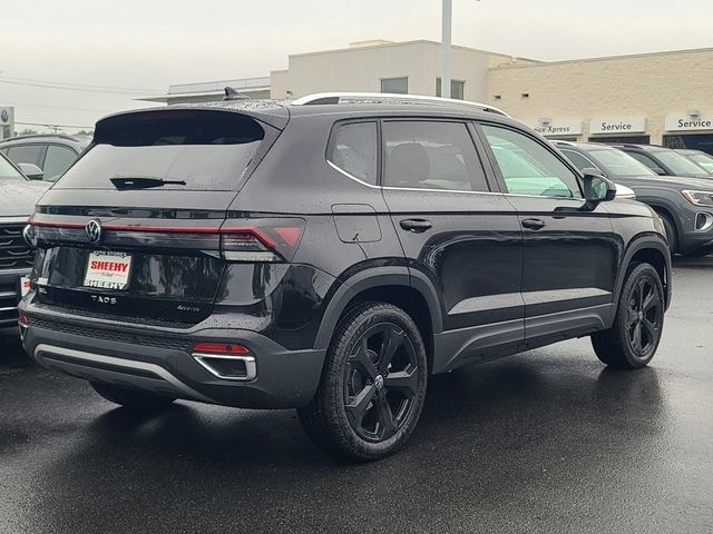 2025 Volkswagen Taos SEL