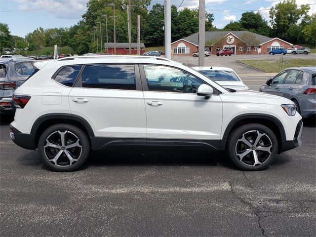 2025 Volkswagen Taos SEL