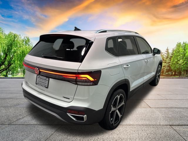 2025 Volkswagen Taos SEL