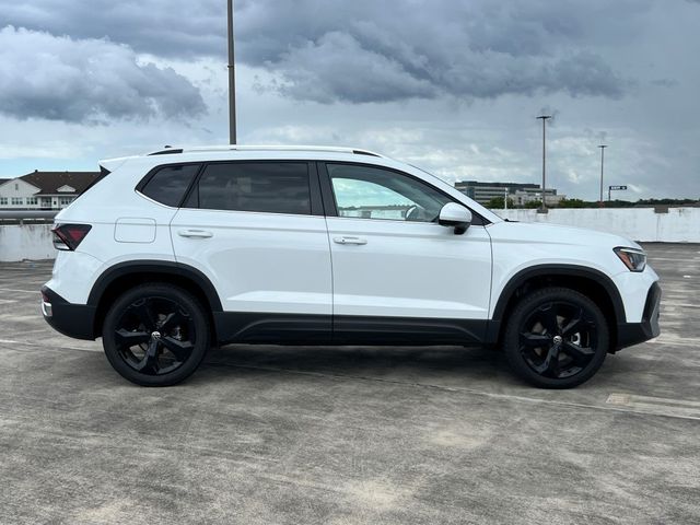 2025 Volkswagen Taos SEL