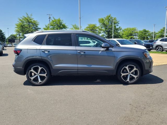 2025 Volkswagen Taos SEL