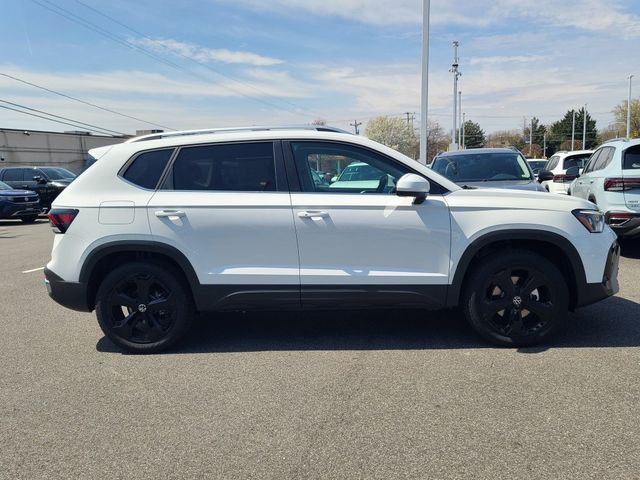 2025 Volkswagen Taos SEL
