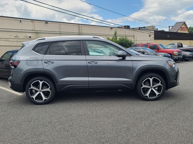 2025 Volkswagen Taos SEL