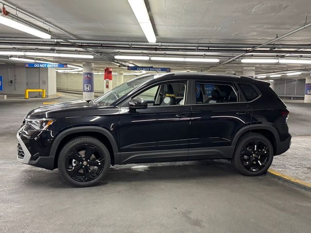 2025 Volkswagen Taos SEL