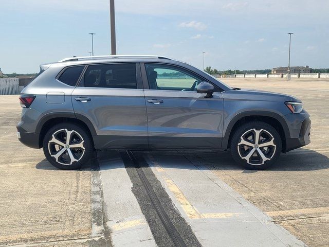 2025 Volkswagen Taos SEL