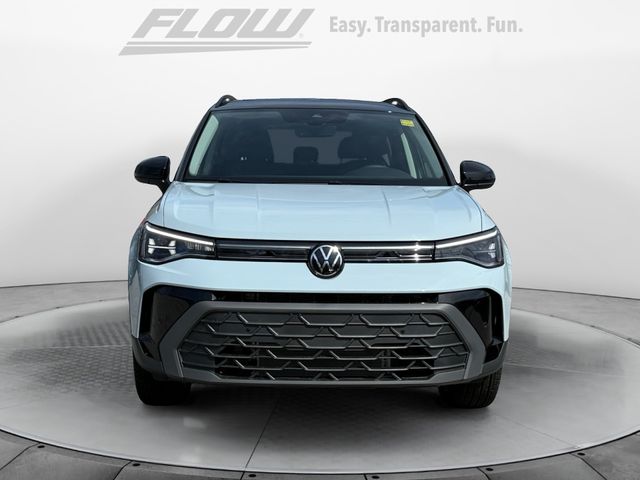 2025 Volkswagen Taos SE Black