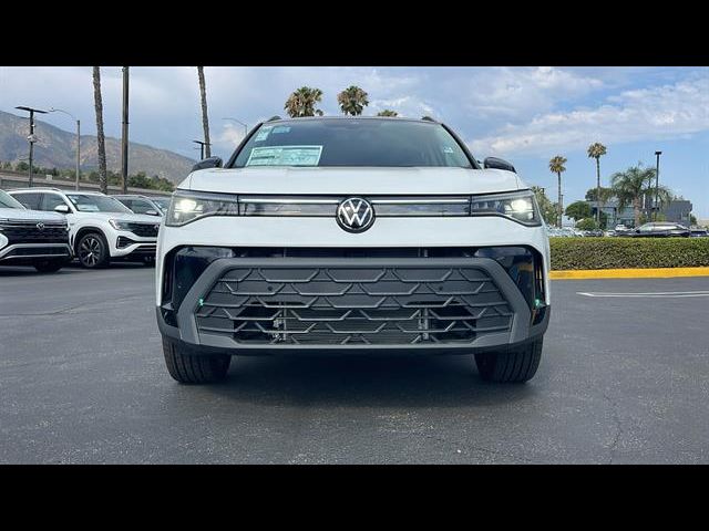 2025 Volkswagen Taos SE Black