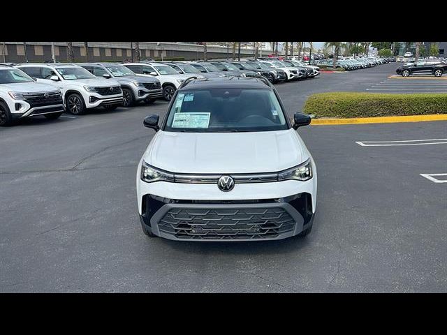 2025 Volkswagen Taos SE Black