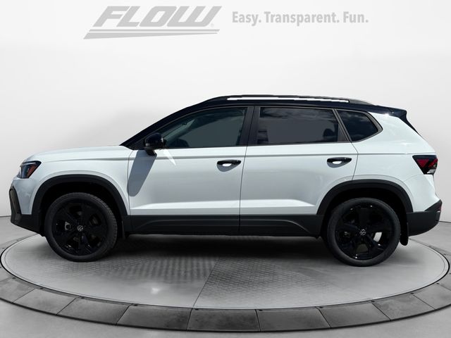 2025 Volkswagen Taos SE Black