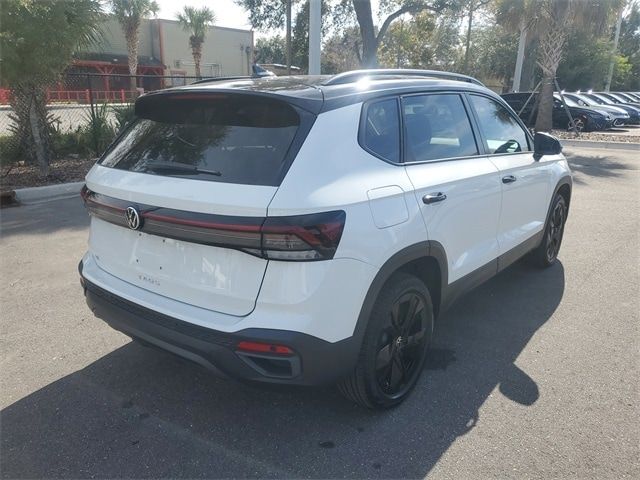 2025 Volkswagen Taos SE Black