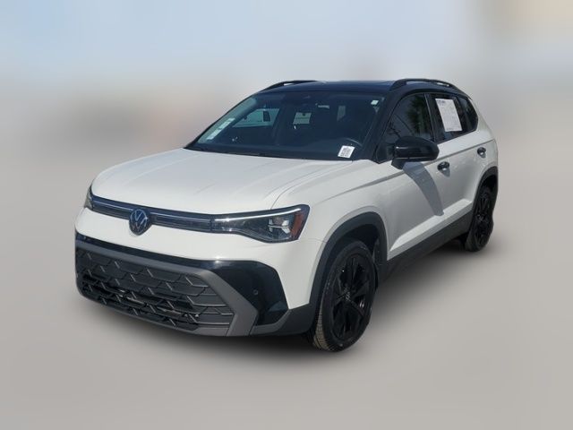 2025 Volkswagen Taos SE Black