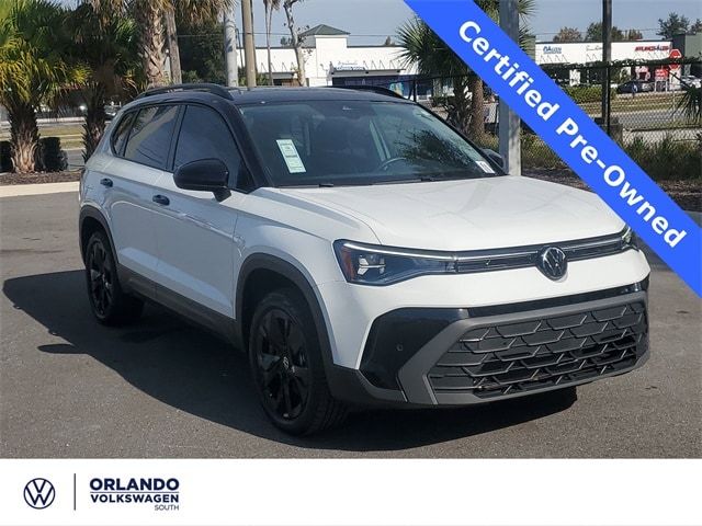 2025 Volkswagen Taos SE Black